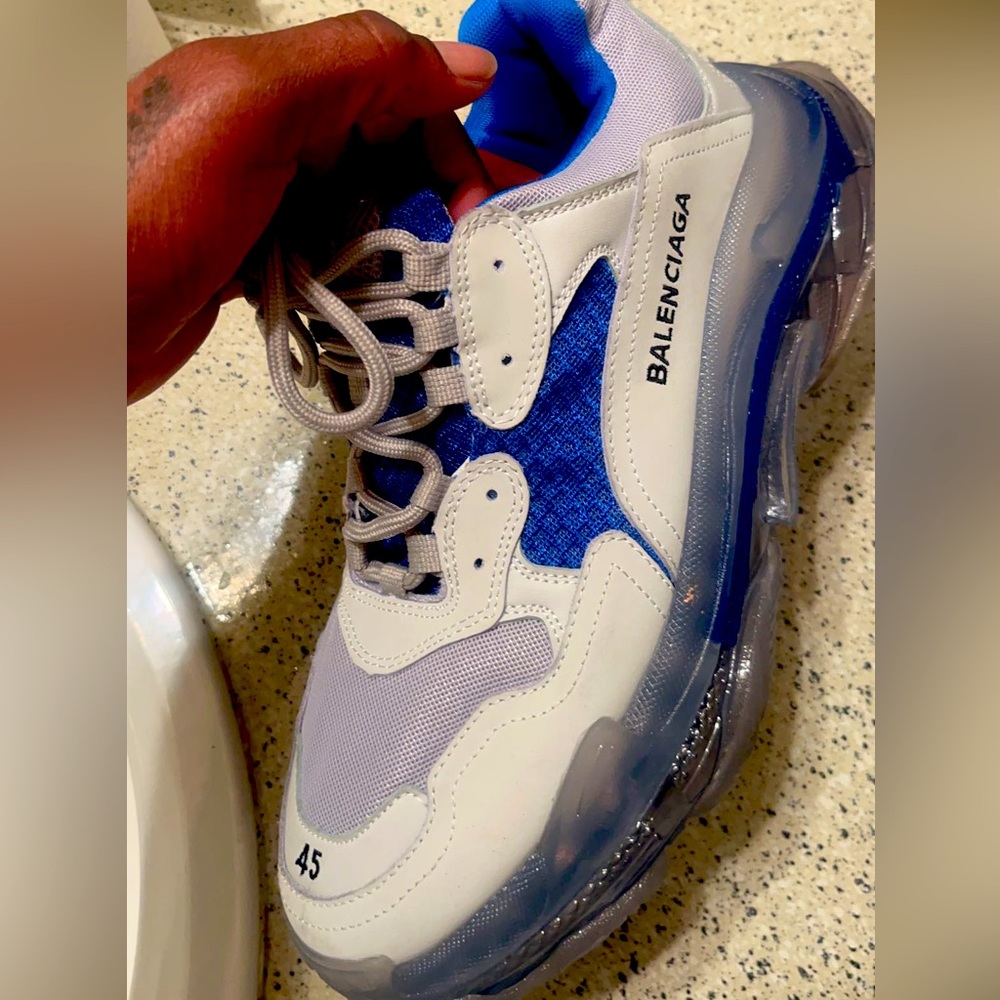 These are size 11 size 45 in uk Balenciaga good condition only be worn once